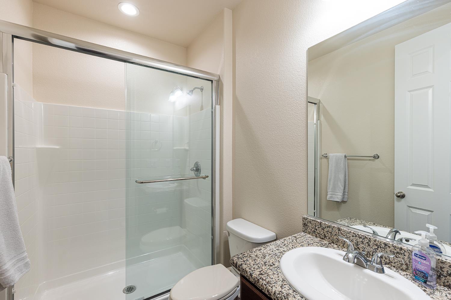 1405 KINCADE Pl