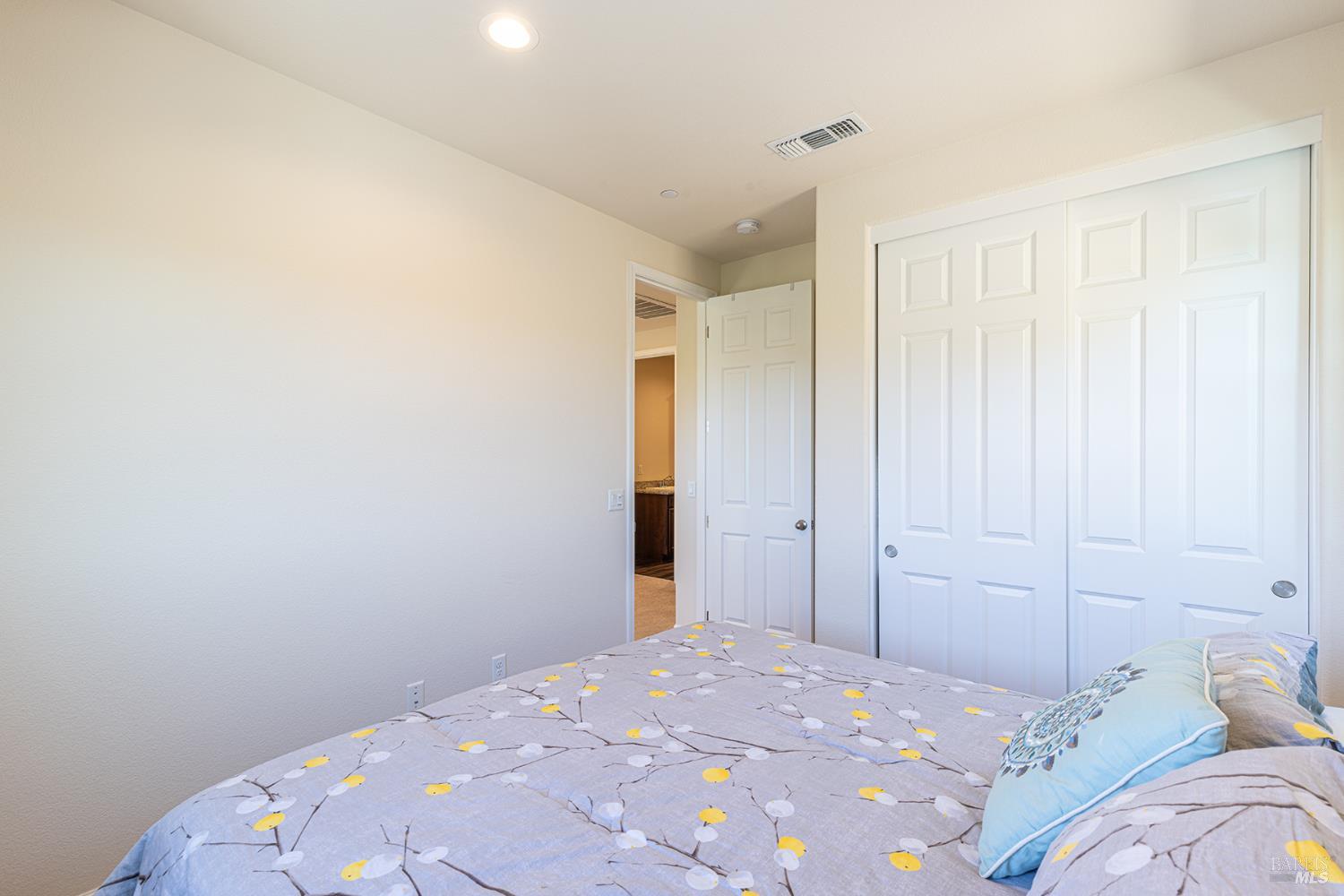 1405 KINCADE Pl