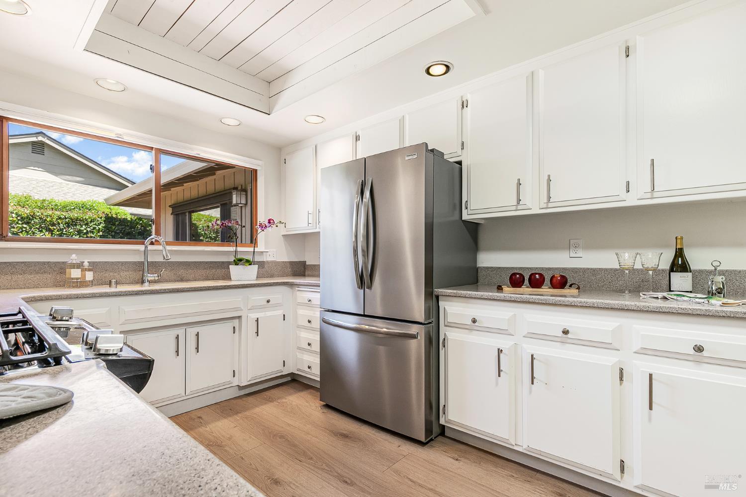 8850 Oak Trail Drive