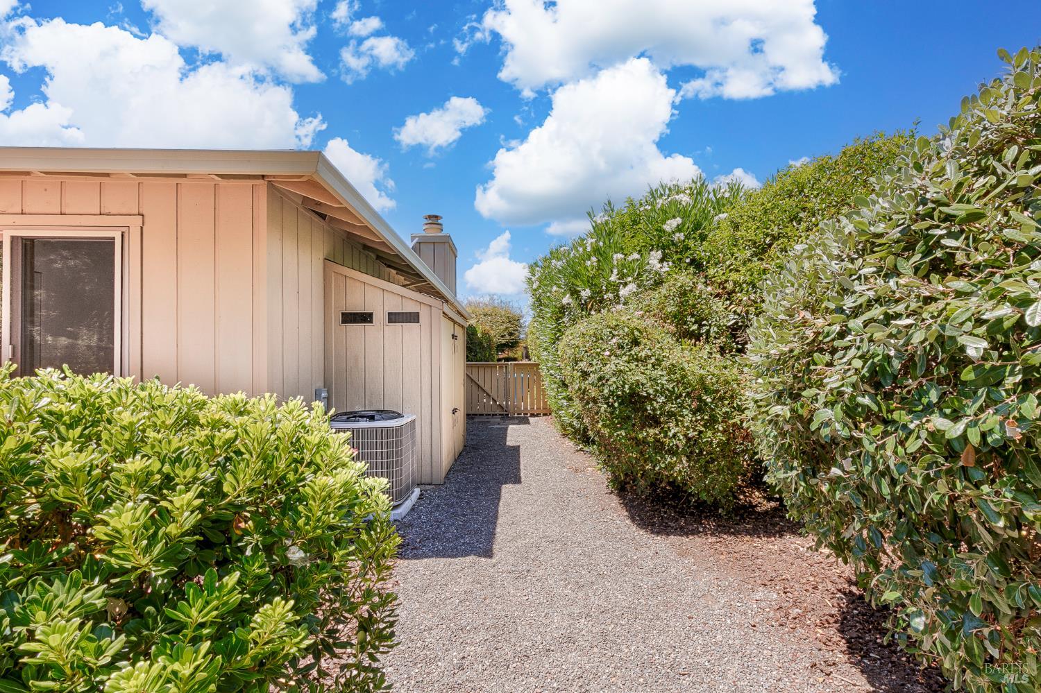 8850 Oak Trail Drive