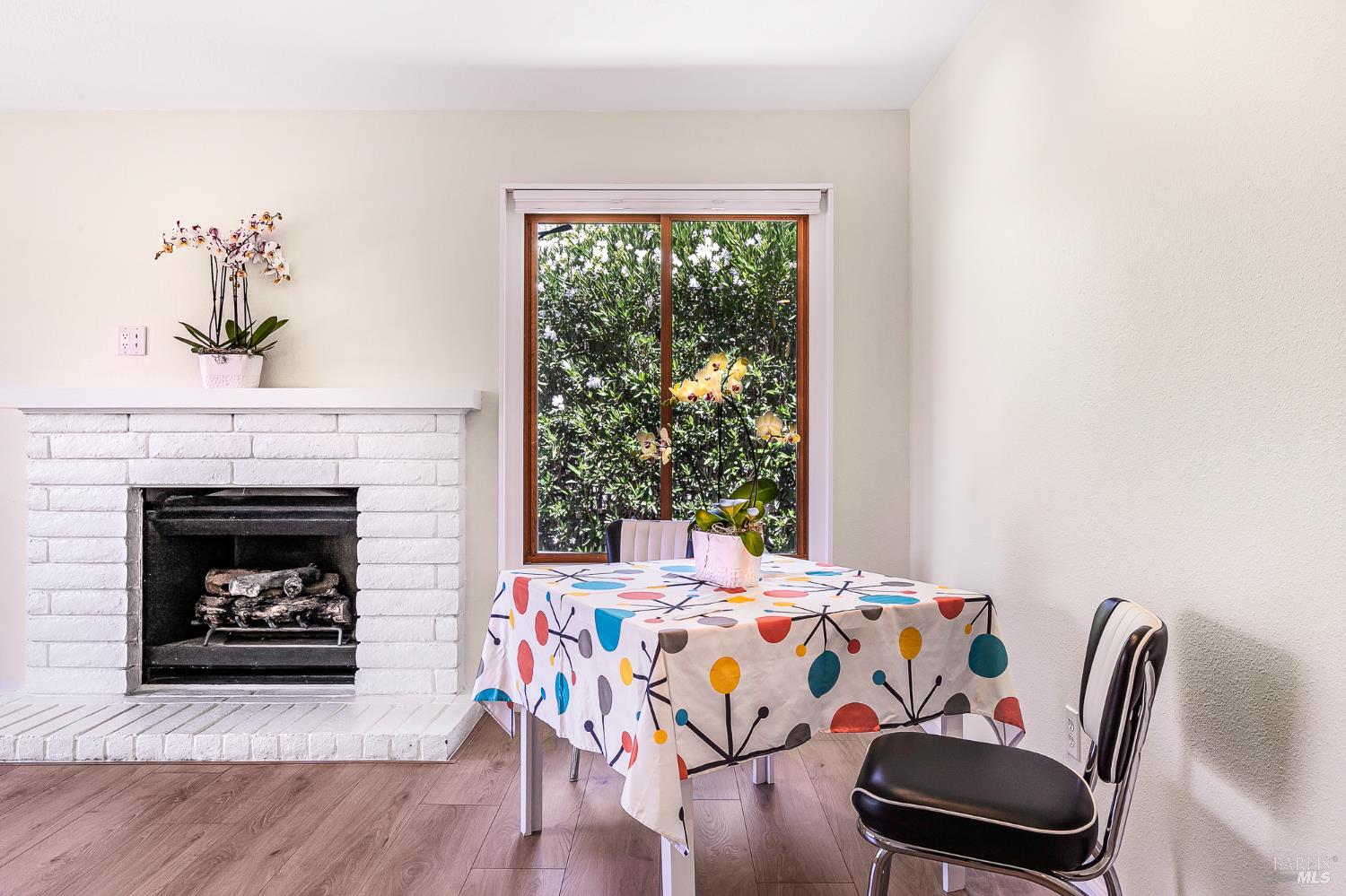 8850 Oak Trail Drive