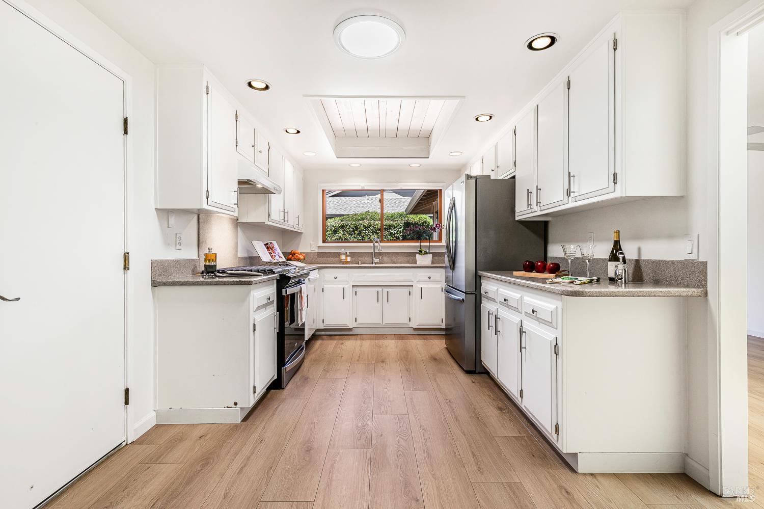 8850 Oak Trail Drive