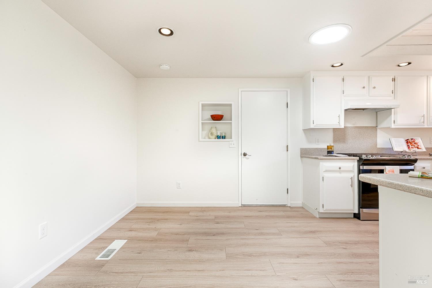 8850 Oak Trail Drive