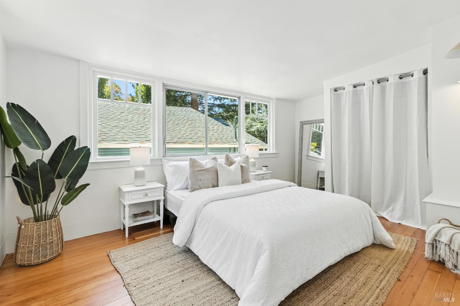 44 Geary Ave