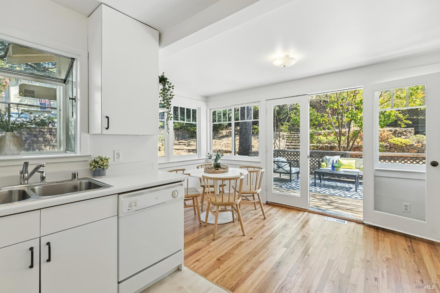 44 Geary Ave