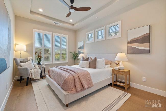 5907 Mountain Hawk Dr