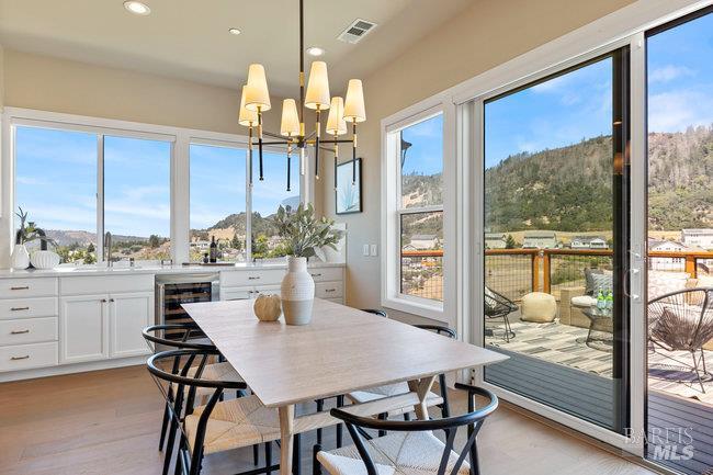 5907 Mountain Hawk Dr