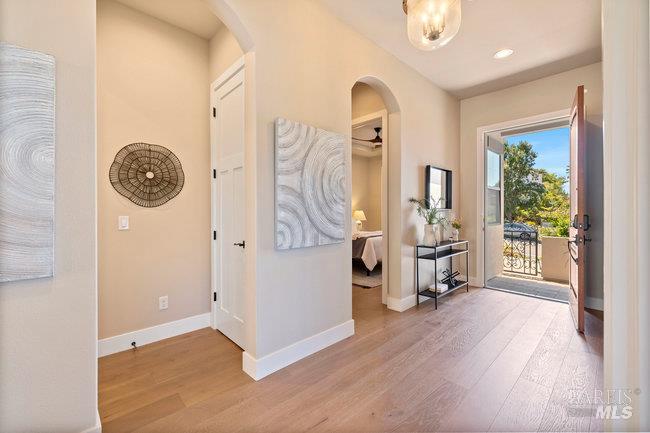 5907 Mountain Hawk Dr