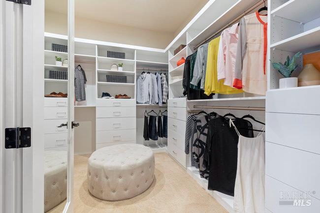 5907 Mountain Hawk Dr