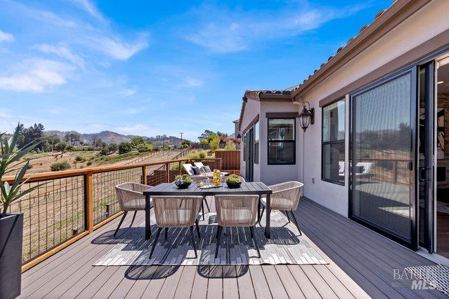 5907 Mountain Hawk Dr