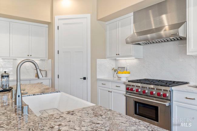 5907 Mountain Hawk Dr