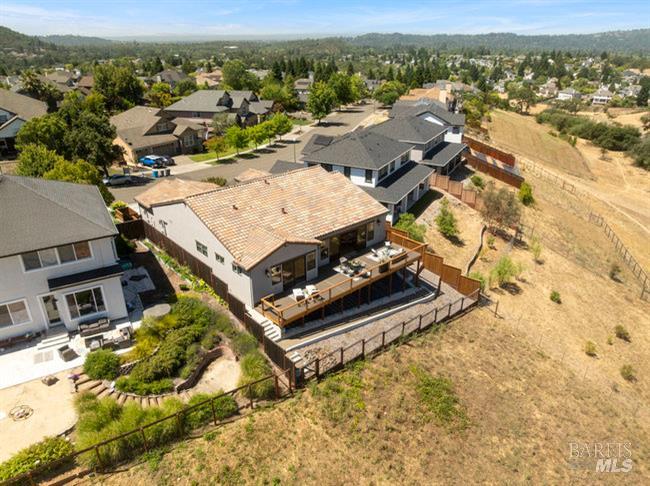 5907 Mountain Hawk Dr