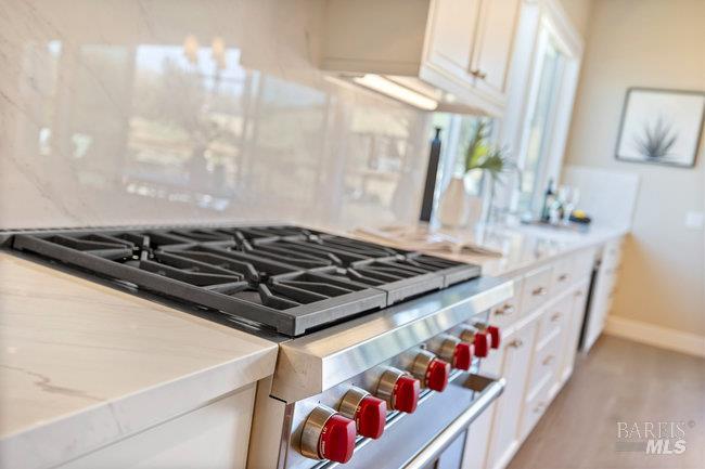 5907 Mountain Hawk Dr