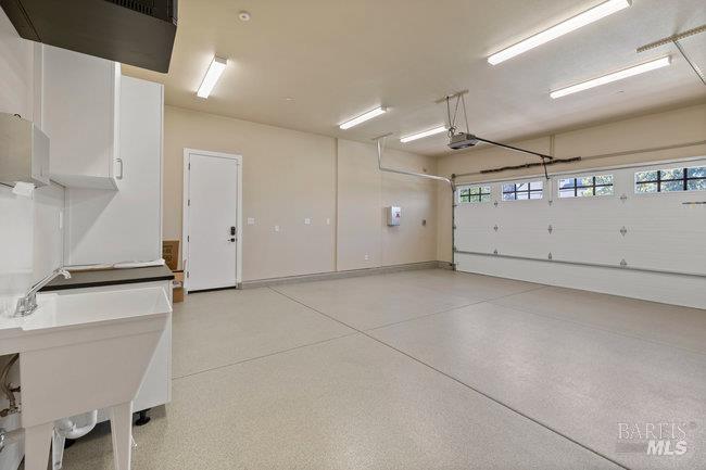 5907 Mountain Hawk Dr