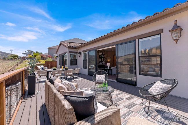 5907 Mountain Hawk Dr