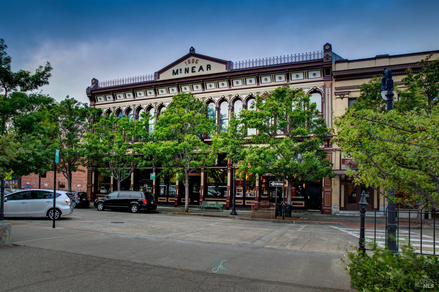 1916 Turtle Creek Way