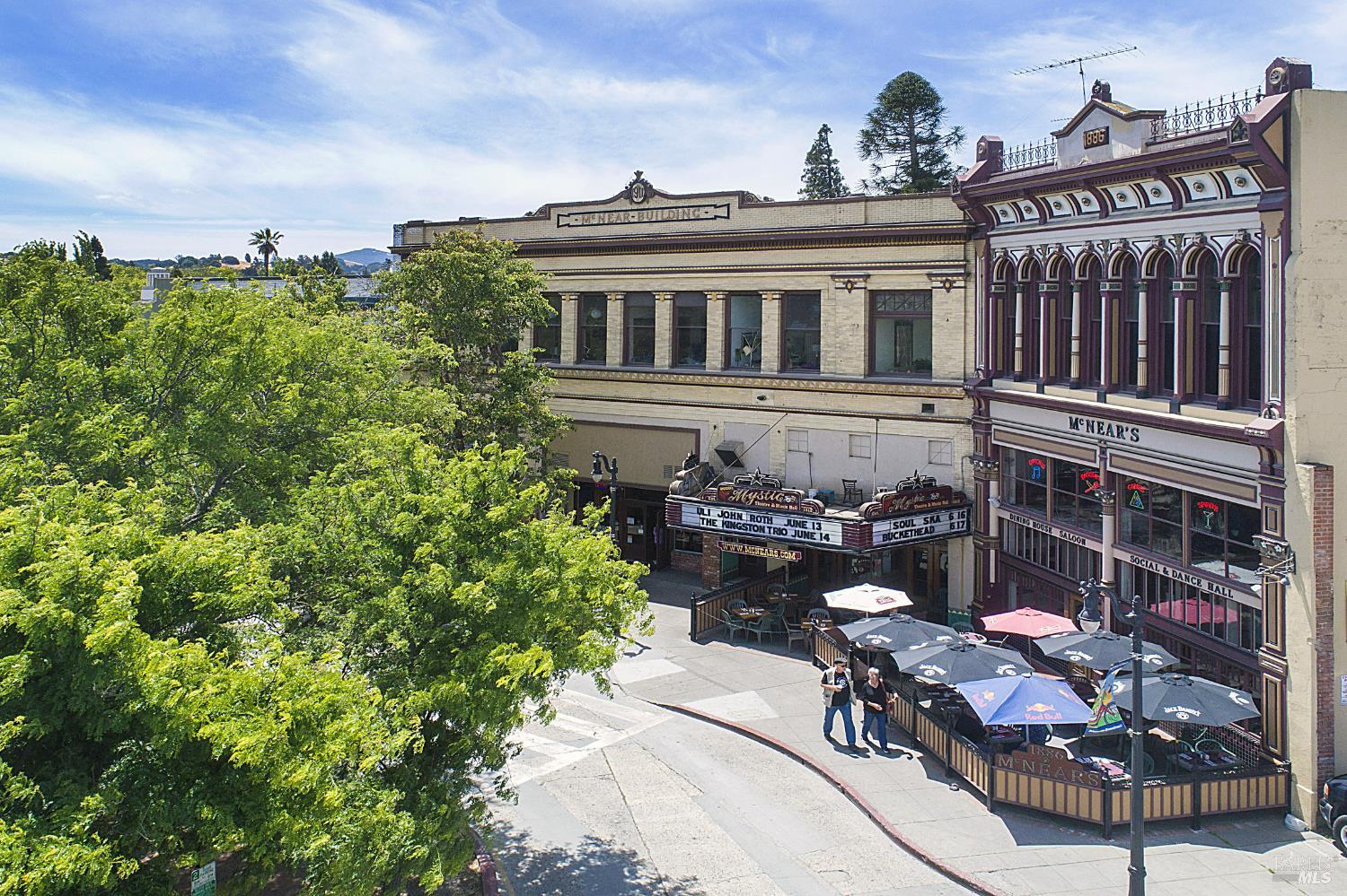 1916 Turtle Creek Way