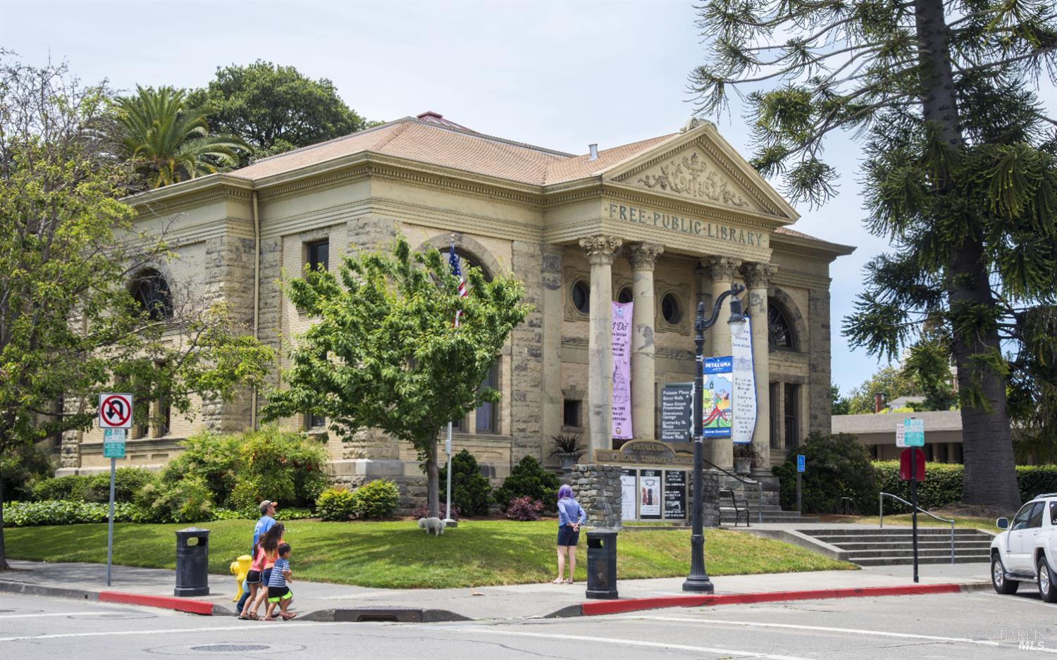 1916 Turtle Creek Way