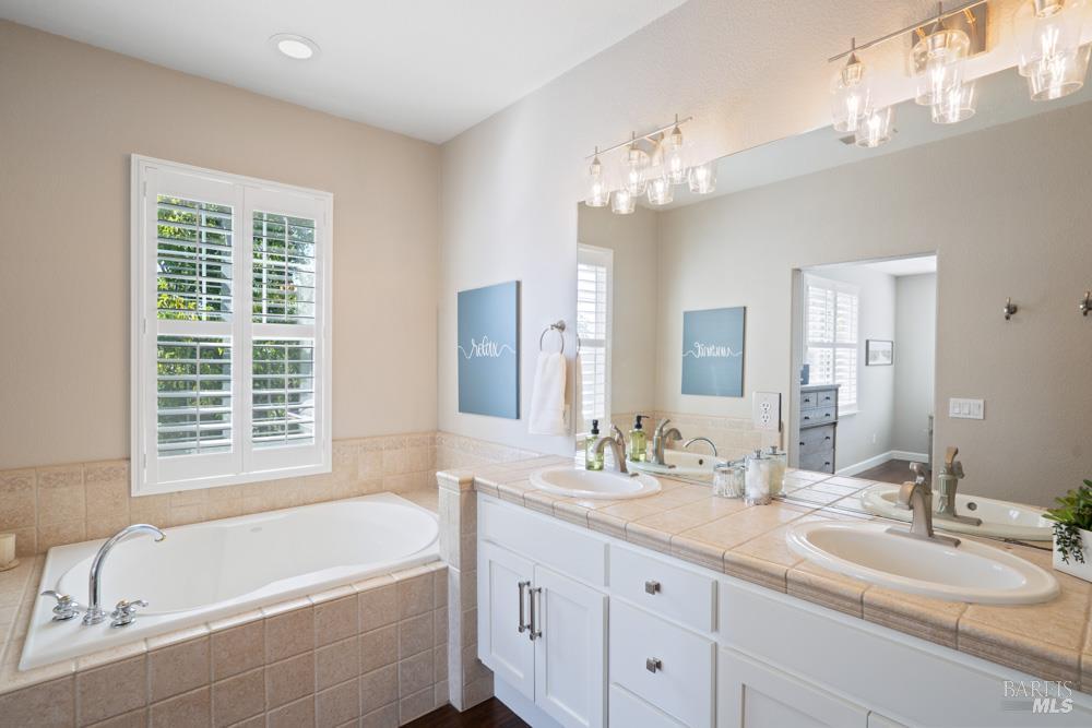 1916 Turtle Creek Way