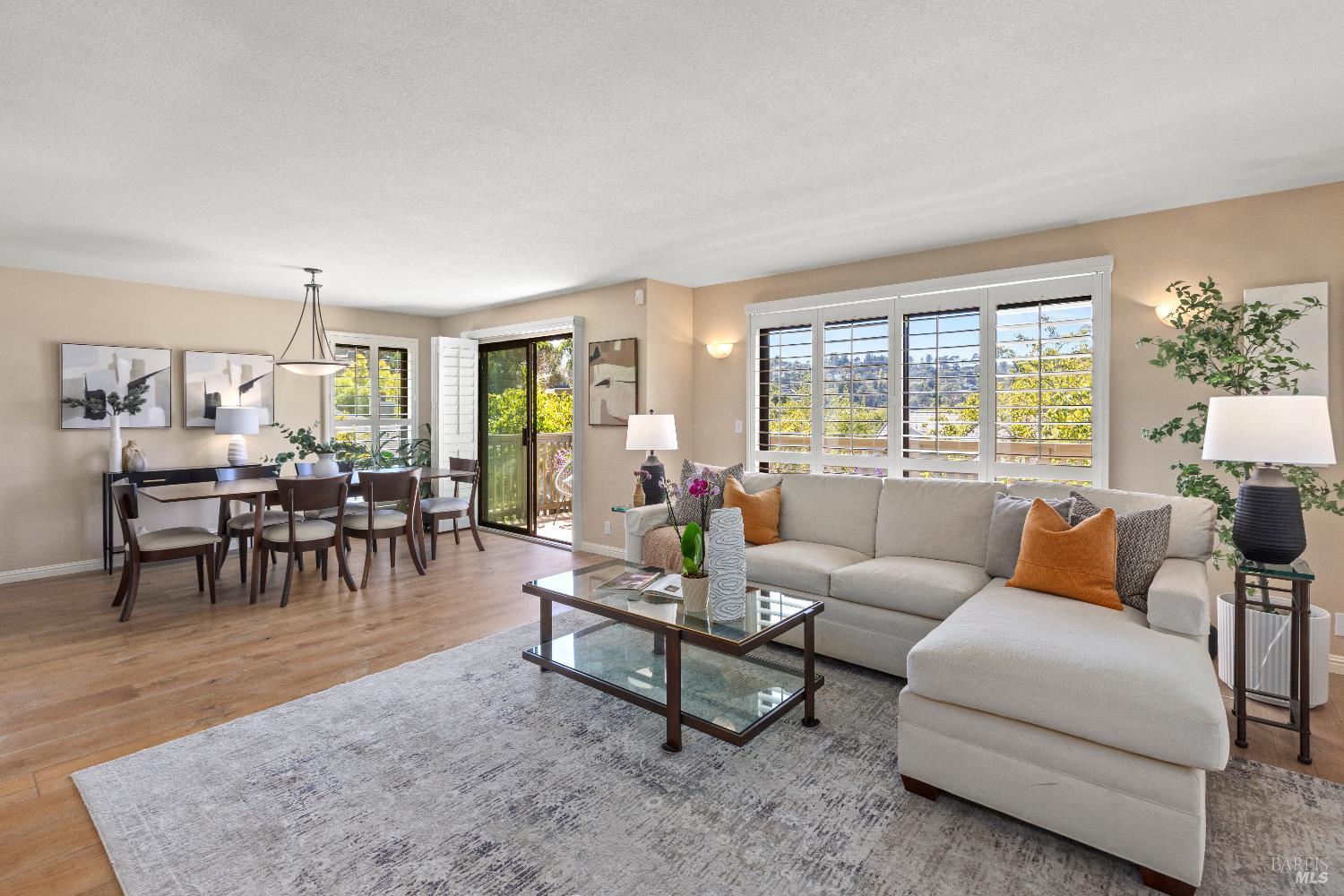 4 Eucalyptus Knoll St