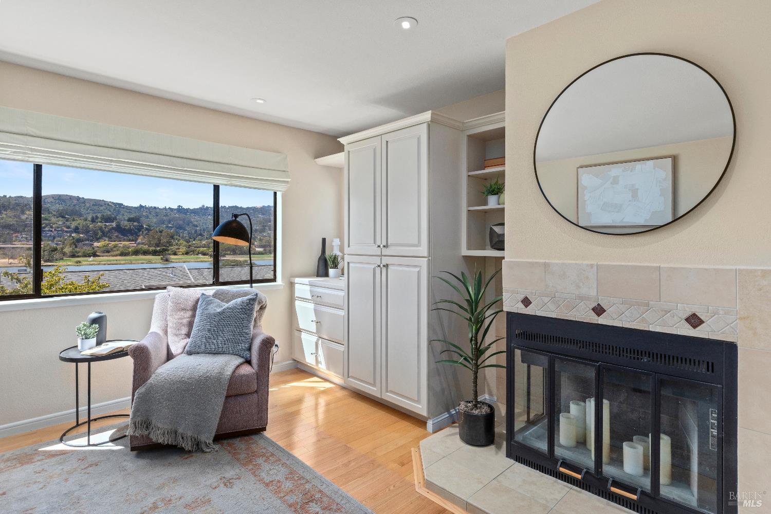 4 Eucalyptus Knoll St