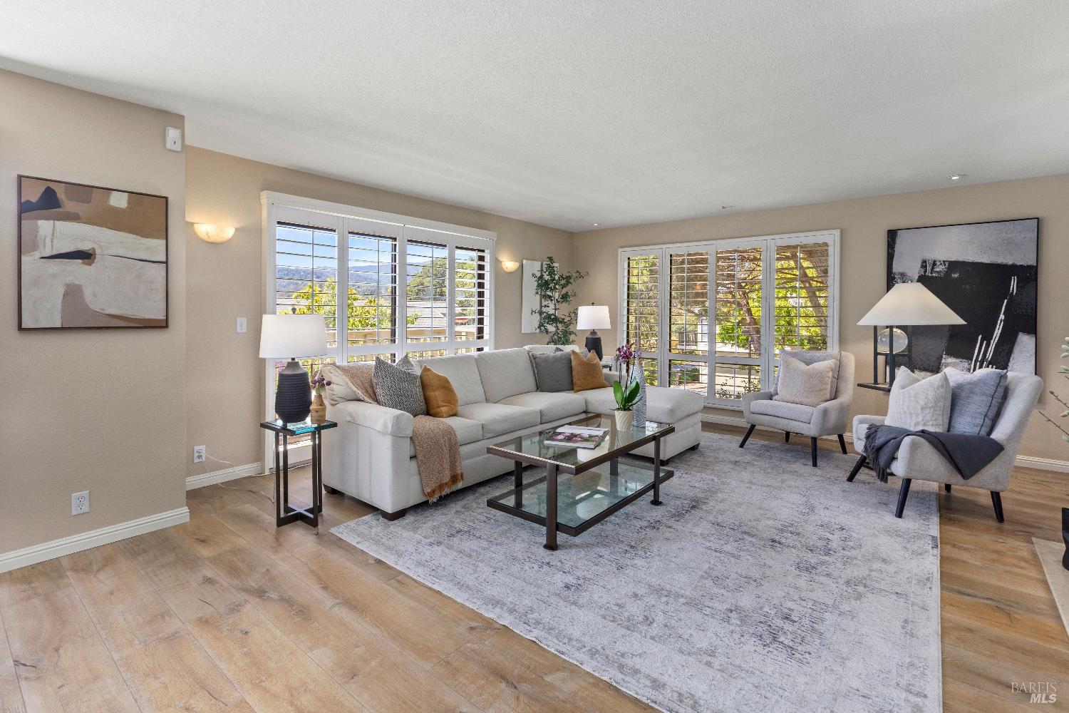 4 Eucalyptus Knoll St