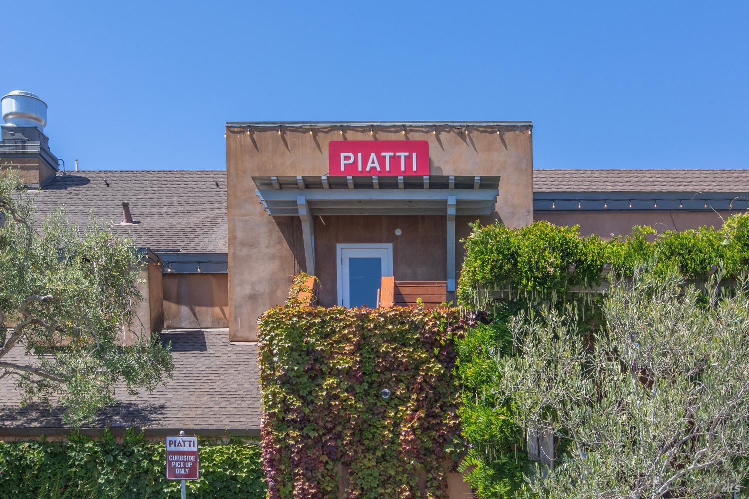 4 Eucalyptus Knoll St