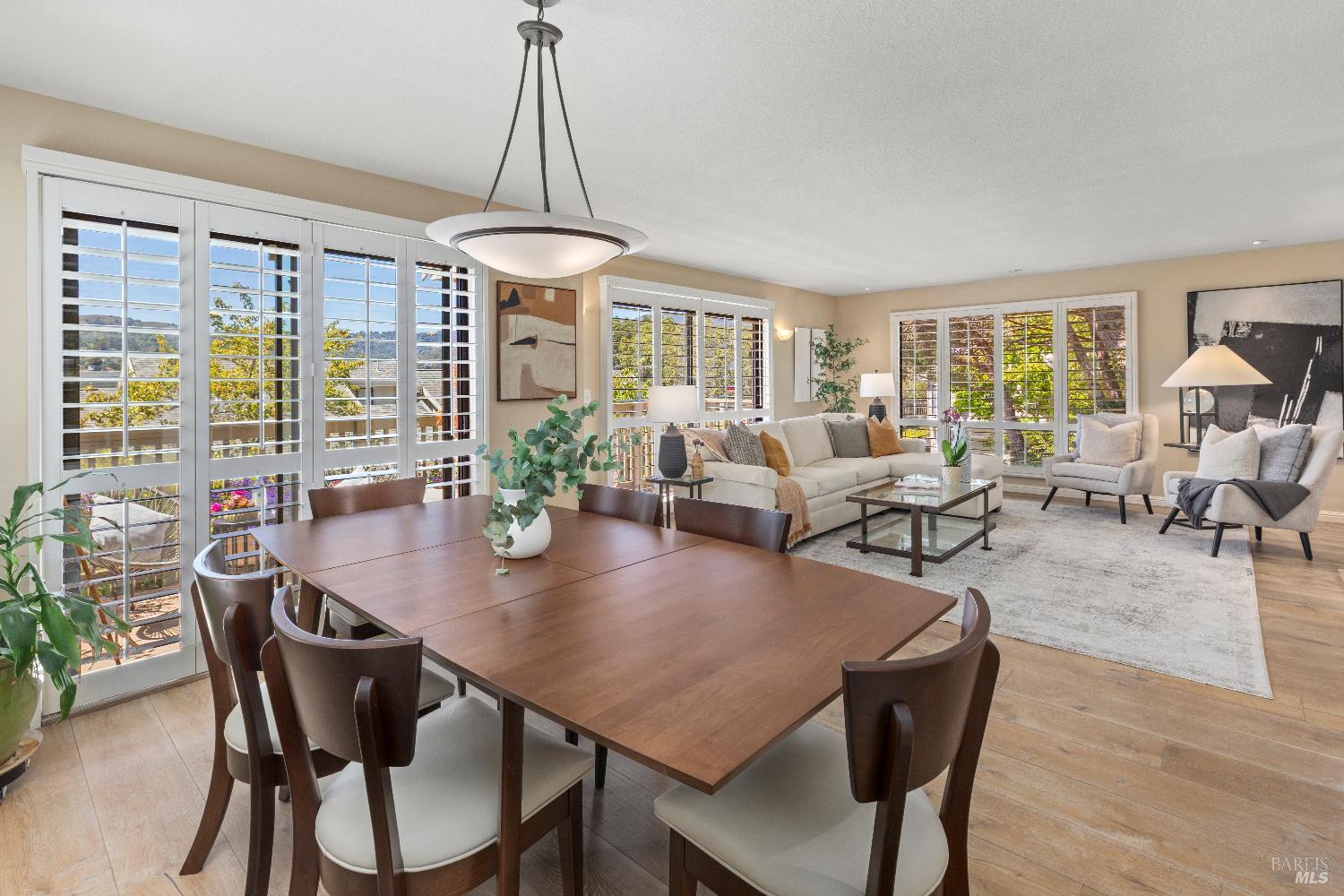 4 Eucalyptus Knoll St