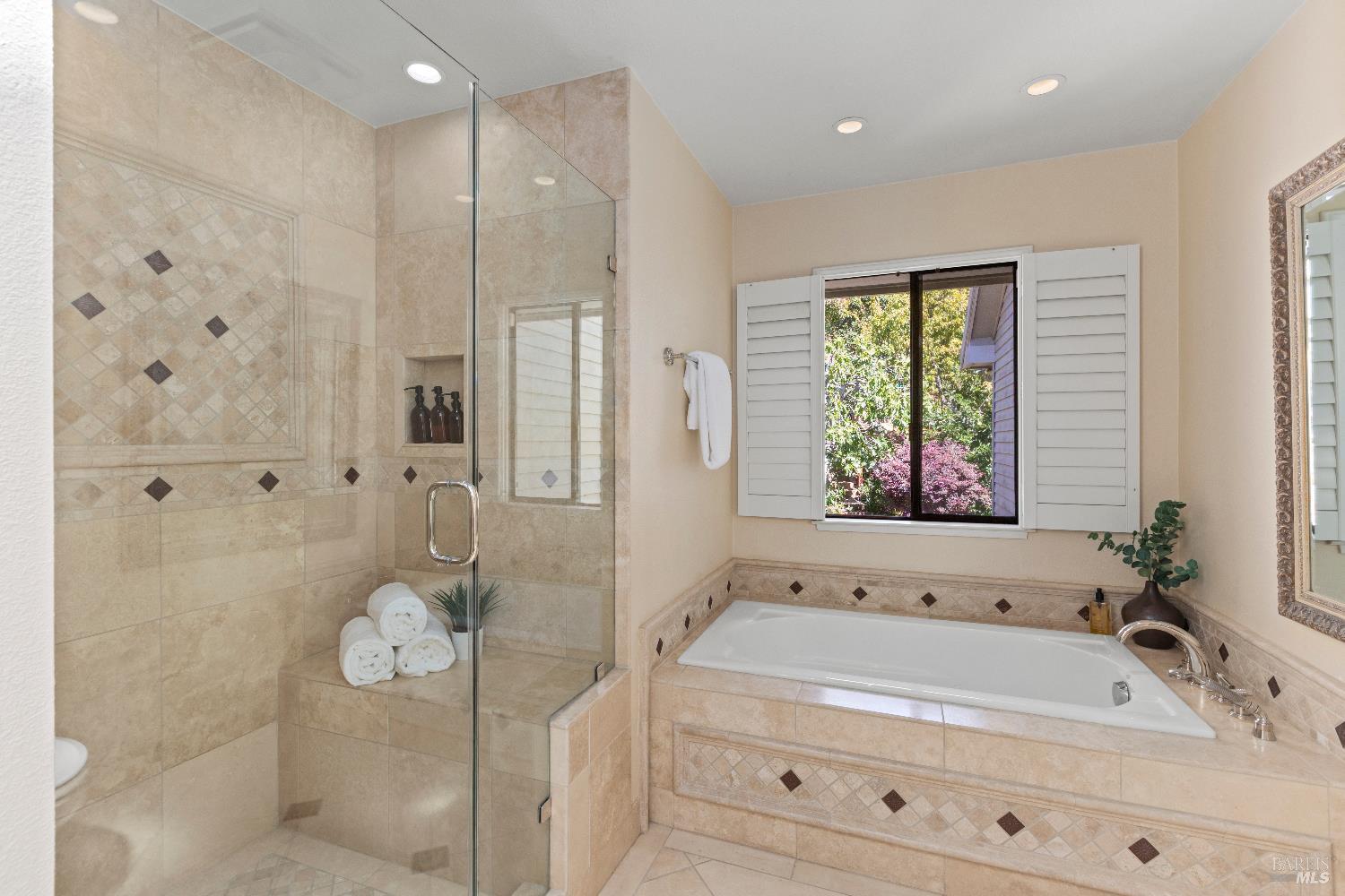 4 Eucalyptus Knoll St