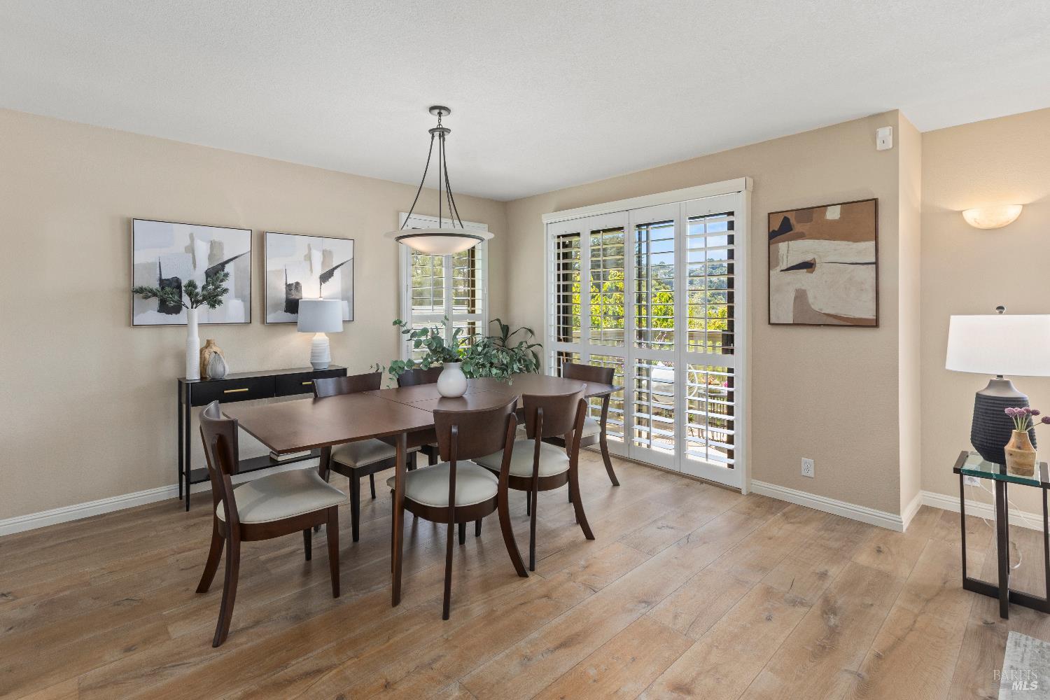 4 Eucalyptus Knoll St