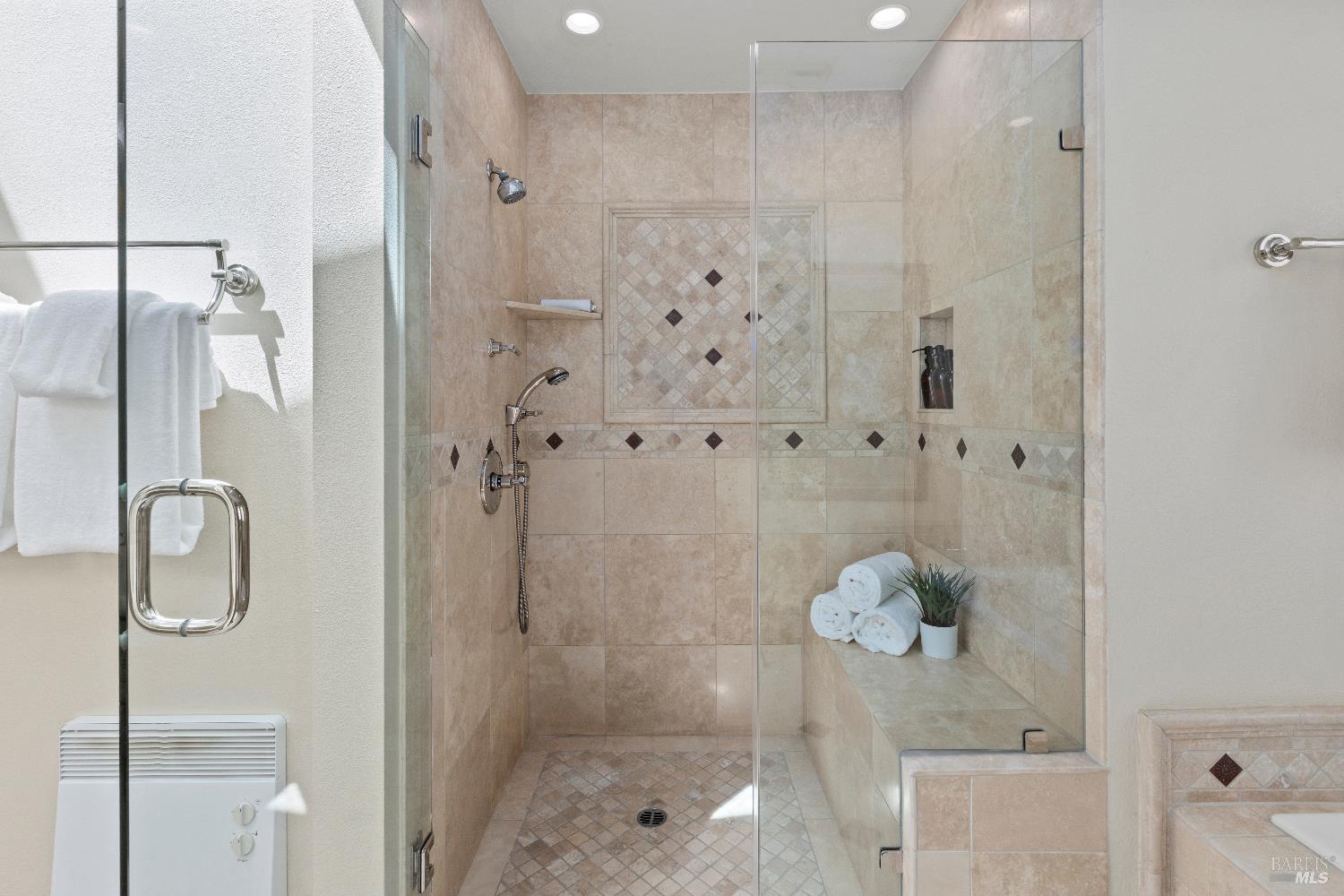 4 Eucalyptus Knoll St