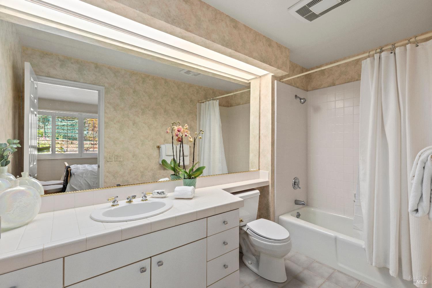 4 Eucalyptus Knoll St