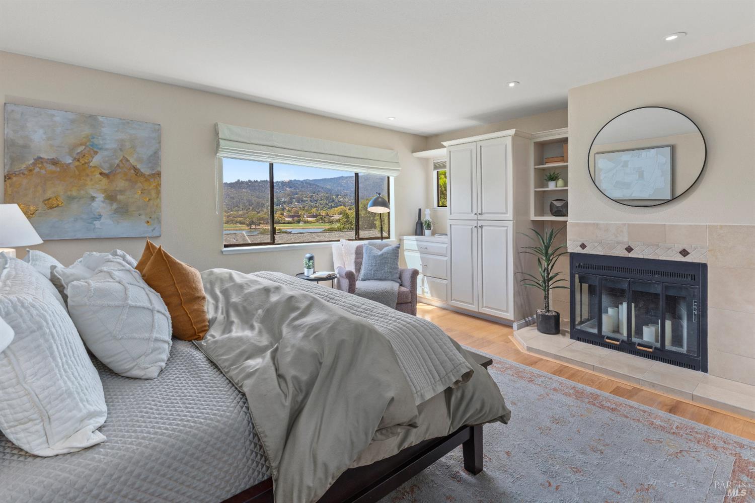 4 Eucalyptus Knoll St