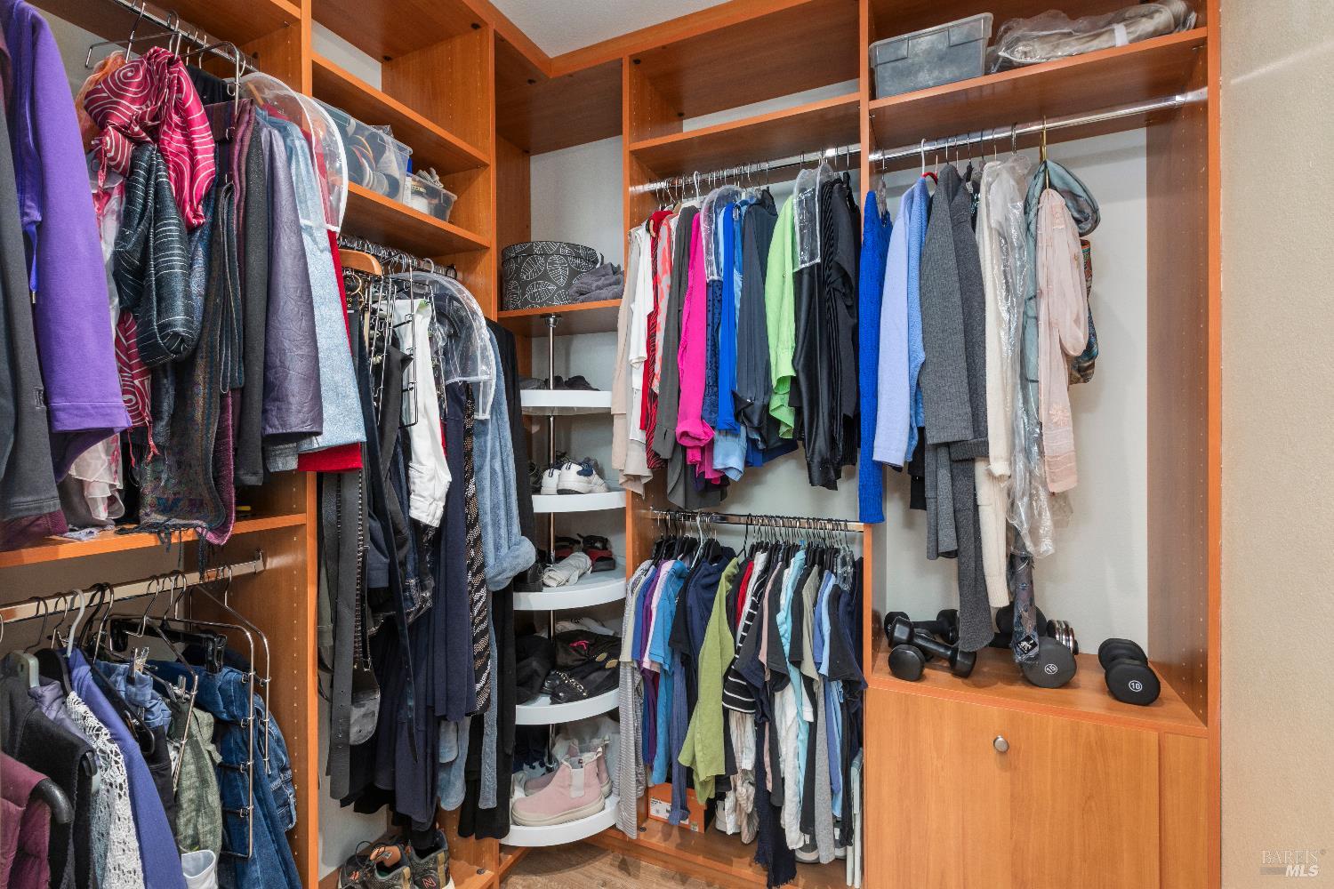 4 Eucalyptus Knoll St