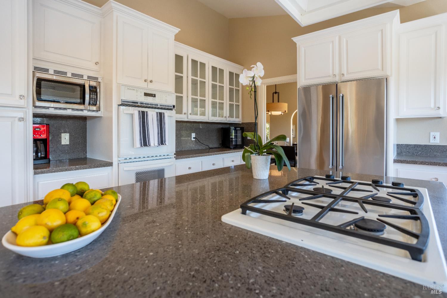 2901 Las Gallinas Ave