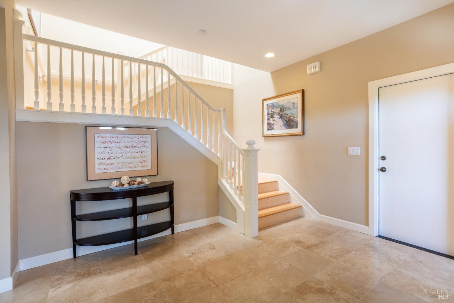 2901 Las Gallinas Ave