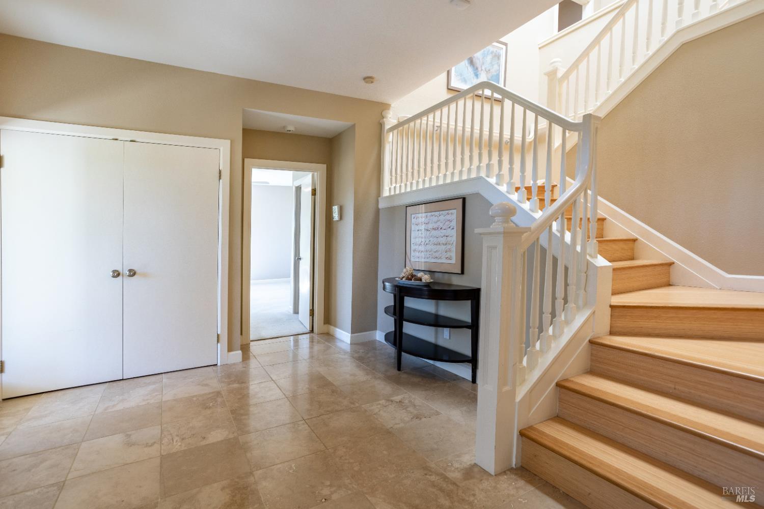 2901 Las Gallinas Ave