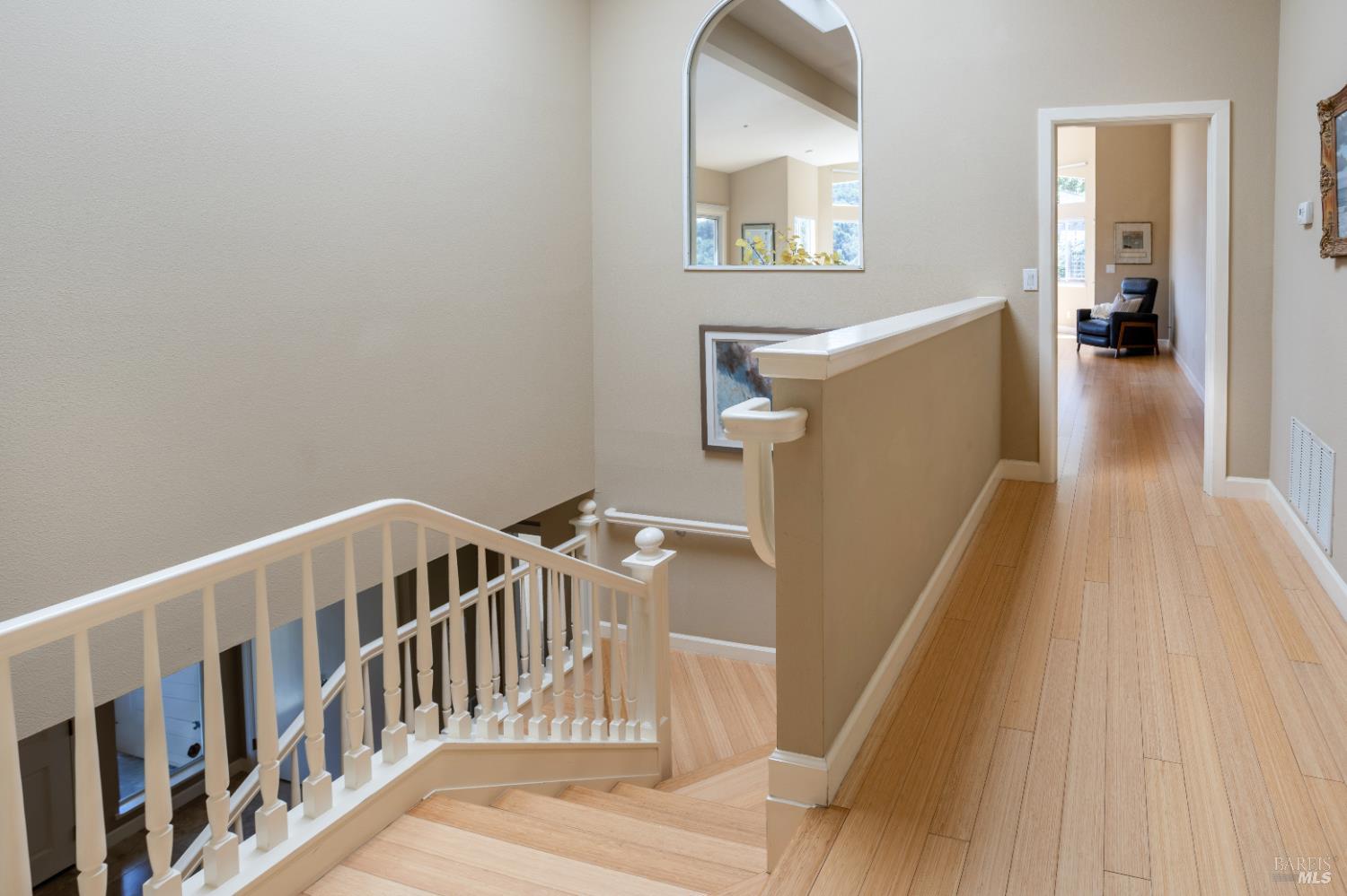 2901 Las Gallinas Ave