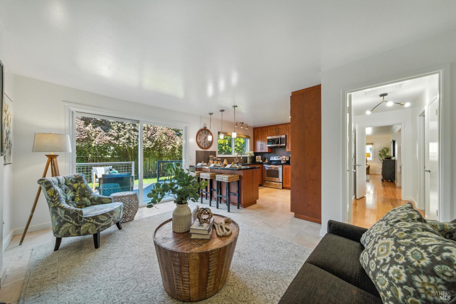 1925 Contra Costa Avenue