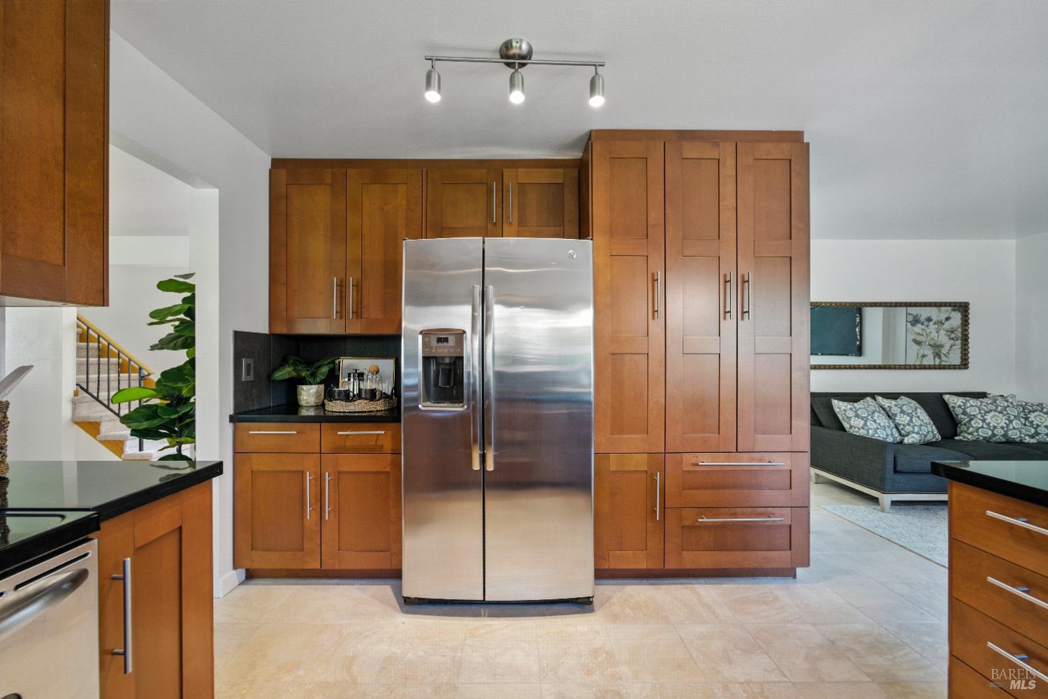 1925 Contra Costa Avenue