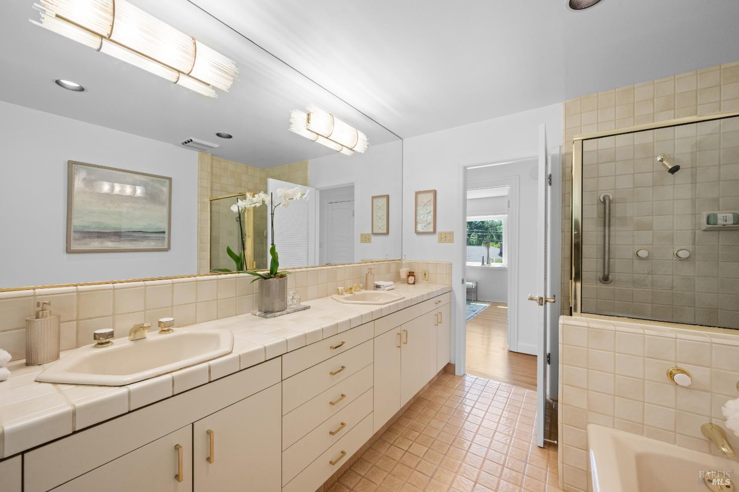 235 Mountain View Avenue