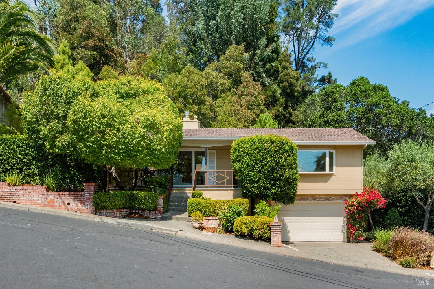 235 Mountain View Avenue