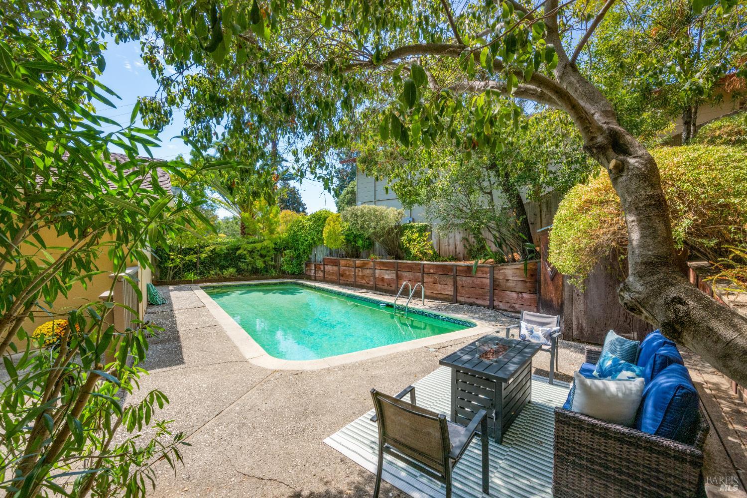 235 Mountain View Avenue