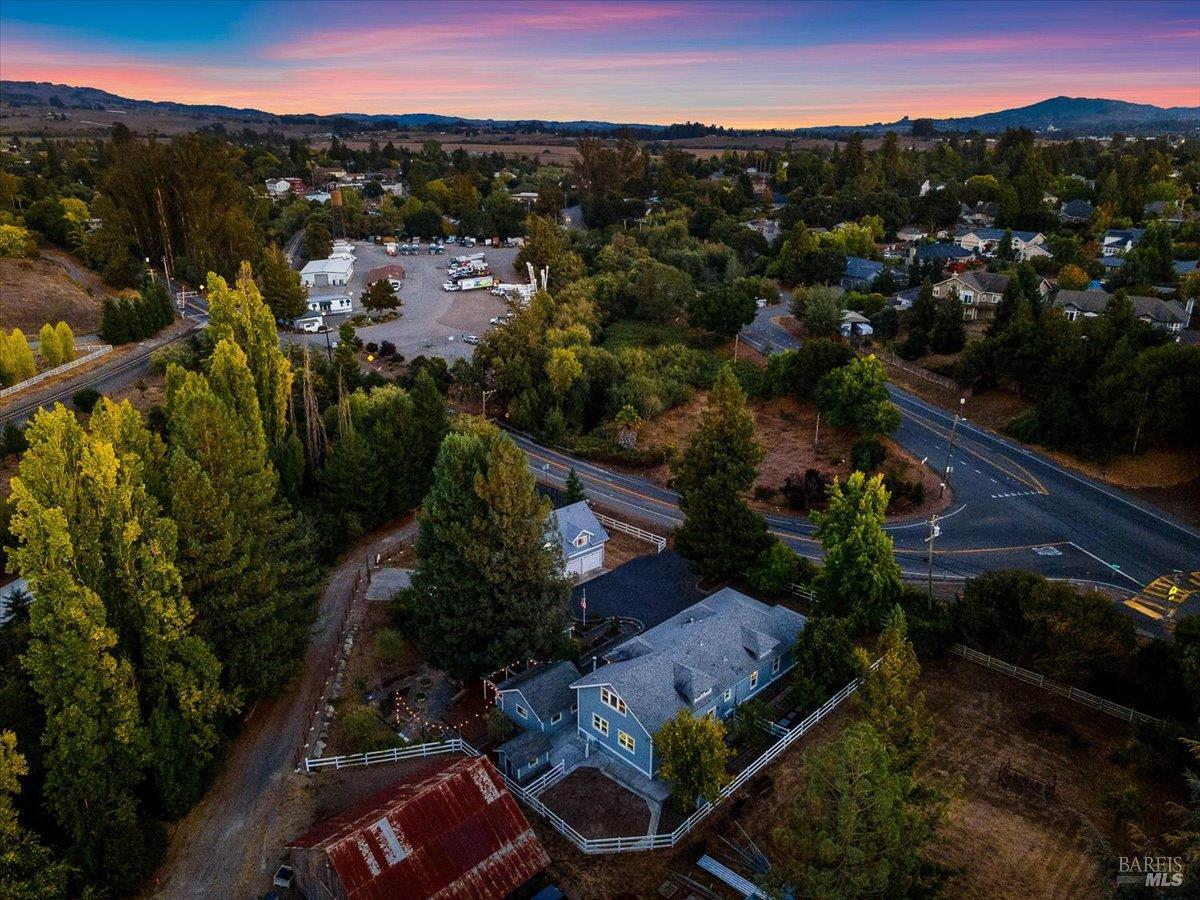 125 Adobe Rd
