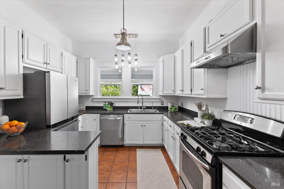 125 Adobe Rd