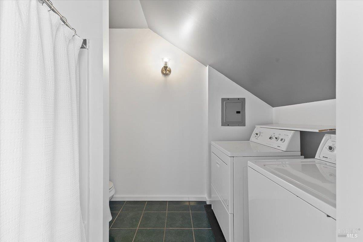 125 Adobe Rd