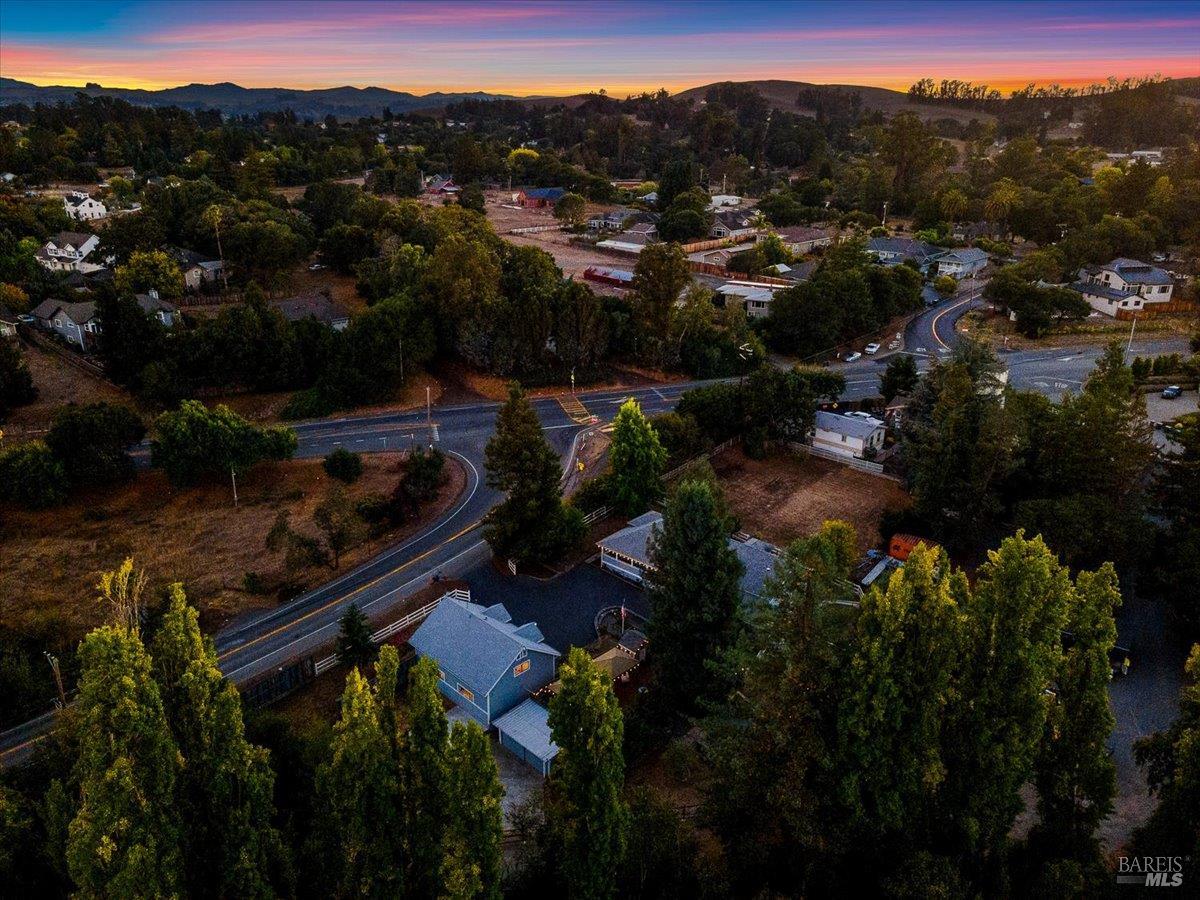 125 Adobe Rd