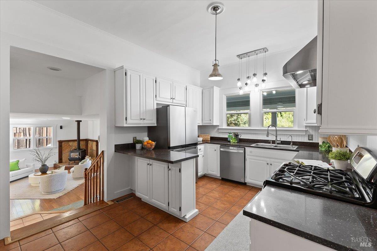 125 Adobe Rd