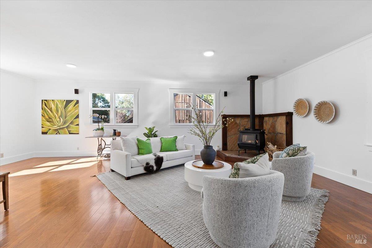 125 Adobe Rd