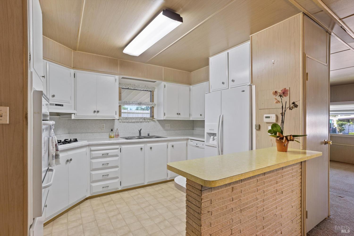 634 Colonial Park Drive